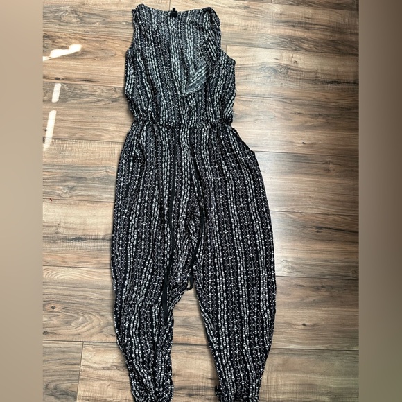 Women’s Jumpsuit - Picture 2 of 10